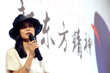 APEC服装设计师赵卉洲：经理人该如何着装？